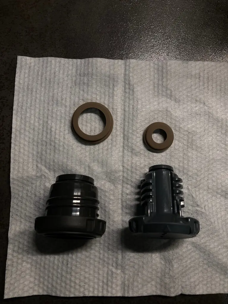 山専 栓ユニット パッキン外し